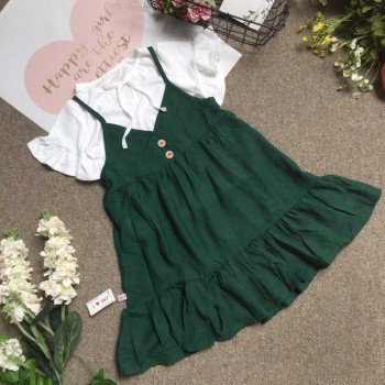 Combo váy yếm đũi tằm kèm áo cotton size 7 -10 Combo váy yếm đũi tằm kèm áo cotton size 7 -10